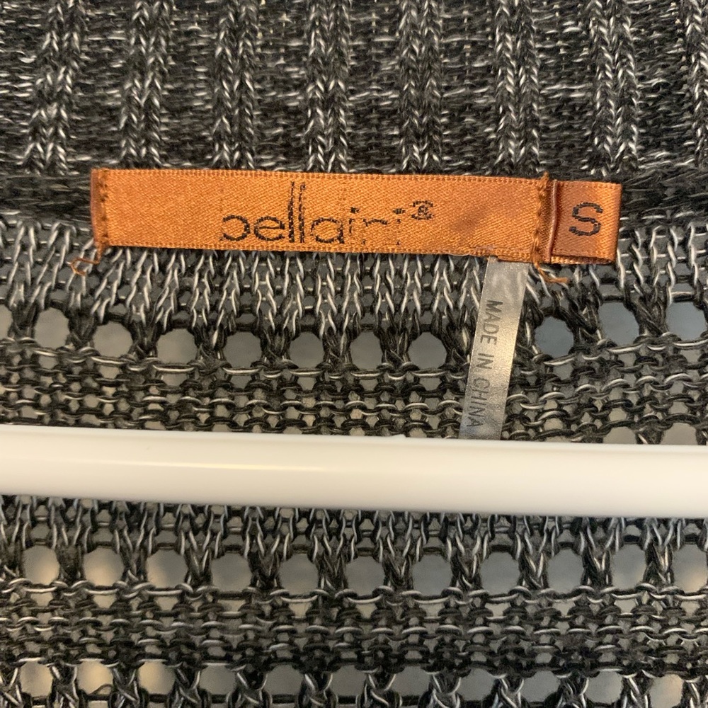 Size small Black and grey duster. - Picture 3 of 4